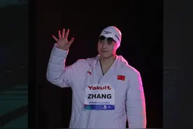 （体育）（9）游泳——世锦赛：张雨霏晋级女子50米自由泳决赛图片