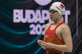 张雨霏获得游泳世锦赛女子50米自由泳第五名图片