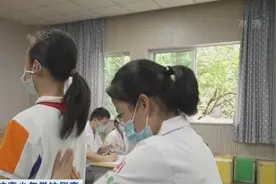 危害儿童青少年健康的第三大疾病，是脊柱侧弯！原因是啥？如何矫正？图片
