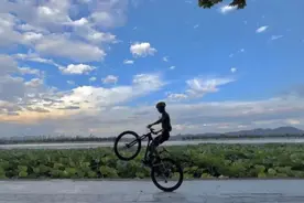 订单排到一年后！零件比车贵！自行车真的“翻红”了吗？图片
