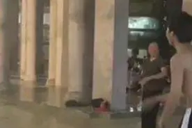 滑板少年遇到广场舞大妈莫名挨骂，小伙现场演绎“退！退！退！”图片