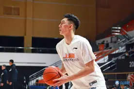 媒体人：山东男篮今天上午放假一个月 可兰白克确定离队图片