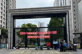 快递能送上门了吗？记者实地探访上海浦东、闵行居民区图片