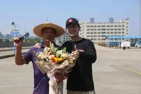 胡歌现身合肥这里……图片