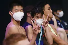 追光 | 中国跳水“梦之队”戴上“百金”桂冠图片