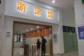 奉贤室内游泳馆有序开放，暑期少儿游泳培训开始预约上课图片