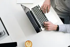 洞察金融产品的营销爆点：2个目标、4大痛点、5大模型、6大方案、3大成效图片