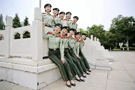 奋斗的青春最美丽 追梦女孩携笔从戎赴军旅 归来又圆本硕梦图片