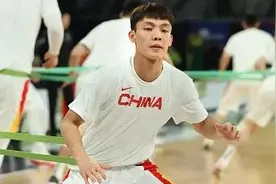 徐杰全场出战25分钟，得到11分3篮板3助攻图片