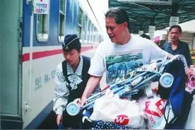 沪港列车25年情暖“沪港人”图片