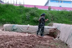 惊险！新兵投弹失手，生死瞬间……图片