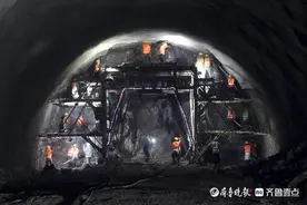 山东省目前在建最长隧道取得重大突破图片