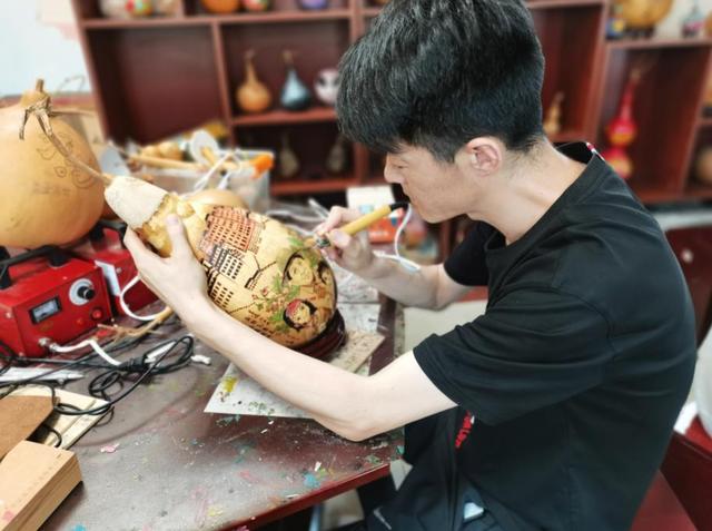 ɫѪ еľ񡱡ſСѧչϲӭʮմ