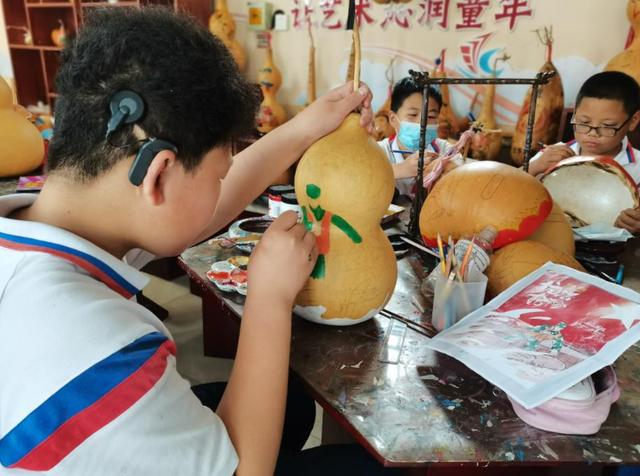 ɫѪ еľ񡱡ſСѧչϲӭʮմ