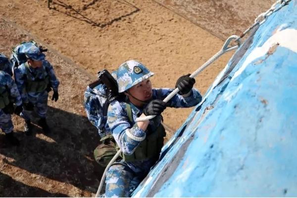 23岁“学霸”弃博从军，他的故事太励志了