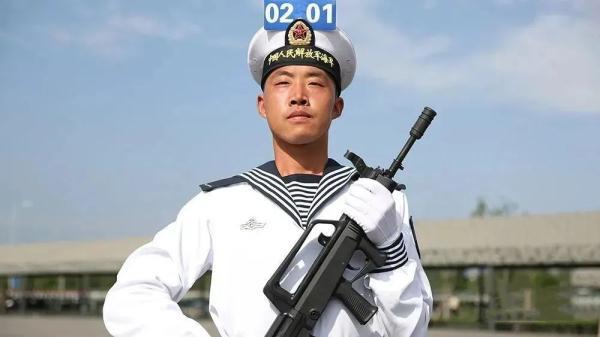23岁“学霸”弃博从军，他的故事太励志了