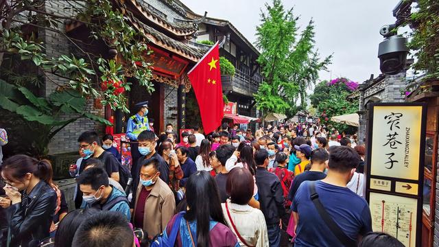 “全国公安机关爱民模范集体”黄瓦街派出所：巷子可以窄 但为民服务的思路要宽