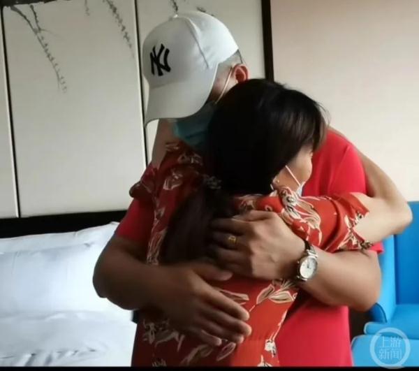 寻亲41年终于找到“妹妹”，却发现她是姐姐
