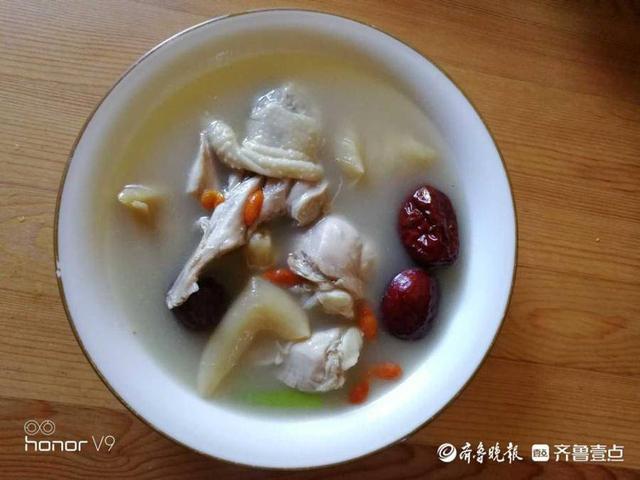花胶鸡汤怎样才黄 花胶鸡汤怎样才黄绿色