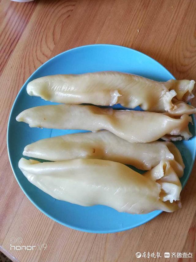 花胶煲汤奶白色 花胶煲汤奶白色的做法