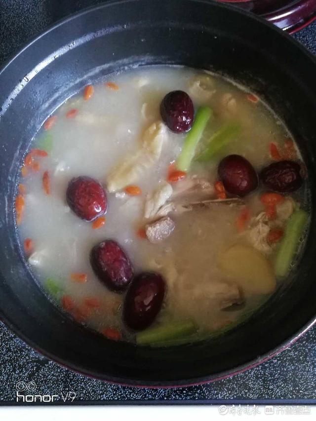花胶鸡汤怎样才黄 花胶鸡汤怎样才黄绿色