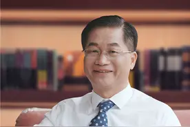 育人为本，守好学校发展的生命线——访广东省湛江一中培才学校校长郑建忠图片