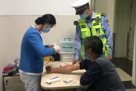 两瓶啤酒“喝”掉10500元！兰州这位车主将面临行拘图片