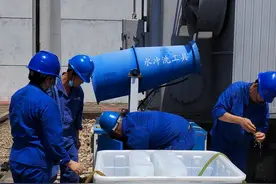 变电站如何应对高温“烤”验？冰水炮雾机、冰块、风扇齐上阵图片