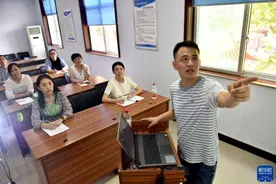 “90后”电商达人返乡创业记图片