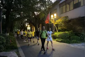 从濠河周边跑到滨江花海 他们和城市一起奔跑图片