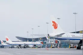 飞行途中机翼螺丝松动缺失？国航回应：已维修并进行相关排查图片