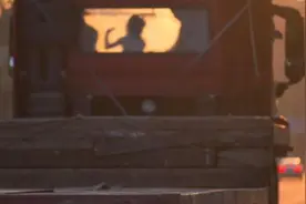 视频爆火！“货车上的小女孩”找到了图片