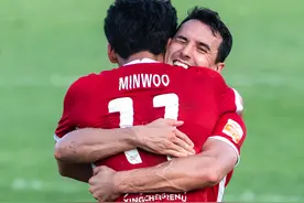 （体育）足球——中超：成都蓉城胜梅州客家图片