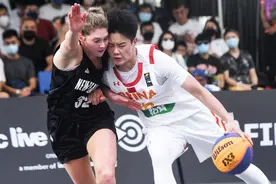 江苏小将成决赛奇兵 中国三人女篮首夺亚洲杯冠军图片