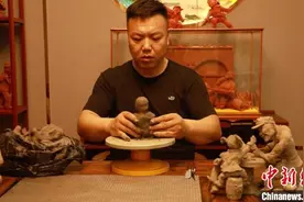山西“泥人燕”点“泥”成金传技艺 巧手捏出百态人生图片