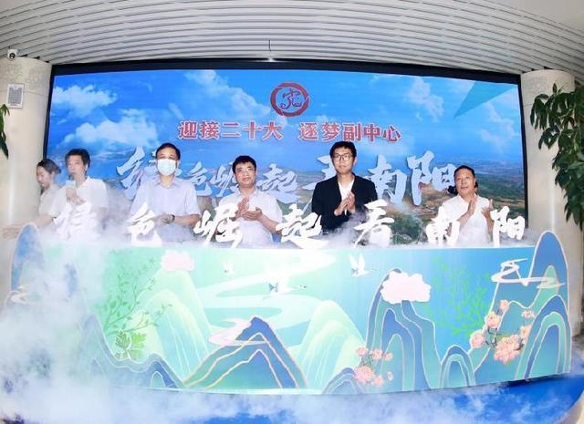 ��ӭ�Ӷ�ʮ�� ���θ����ġ�����ɫ�����������������������������