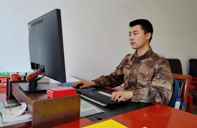 长大后我就成了你：英烈子女追随父辈脚步，穿上军装保家卫国
