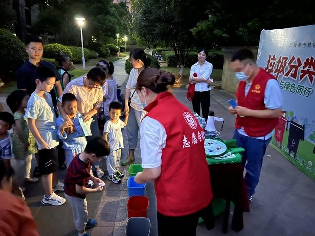 �Ϸʸ���������������չ��������ר�������