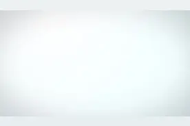 初中女生给消防员送雪糕，敲门后“拔腿就跑”图片