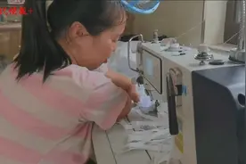 三肢残缺她用一只脚撑起家：不想靠卖惨博同情图片