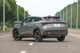 10万出头拿下配置最丰富的版本？奇瑞欧萌达这样选最划算图片