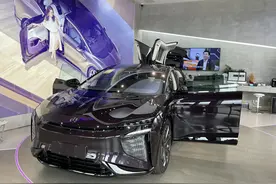 车载音响“进口变国产”高合汽车陷入舆论风波图片