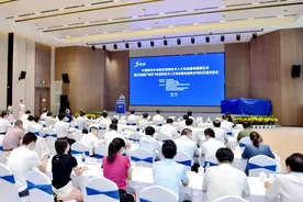 培养飞机维修“能工巧匠”中国航空学会“航空维修技术人才实训基地”落户成都图片