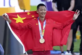 中国第三位田径世锦赛男子冠军！江苏小伙王嘉男真牛图片