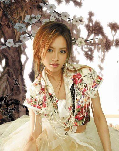 《红颜如霜》中西合璧唱腔太上头！再为你推荐三首冷门“中国风”金曲