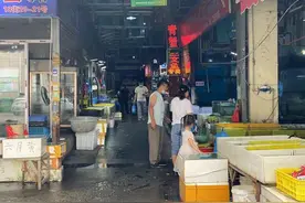 杭城连续高温，菜篮子也有些“烫手”？跟小时记者去菜场逛一逛图片