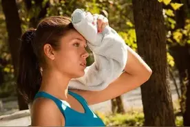 体温40.6°C！福建一女子“热死”了……图片