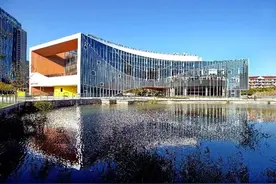 上海少年儿童图书馆长风馆今开馆，一周内线上预约名额基本已满图片