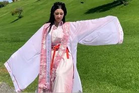 在家乡唱中文歌的摩洛哥姑娘：最爱Beyond，正在学粤语图片