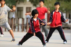听着《本草纲目》打拳，太极推广瞄准年轻人图片